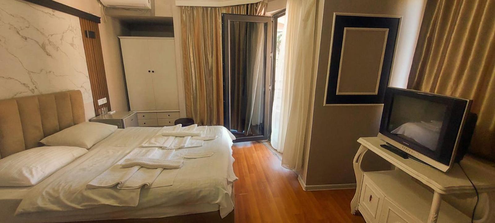 Metrepol Hotel Batumi Exterior foto